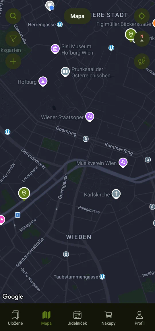 Soukromá mapa uložených míst: špendlíky restaurací a kaváren po městě, jeden vybraný ukazuje název, adresu a navigaci. Mapu vidíš jen ty.